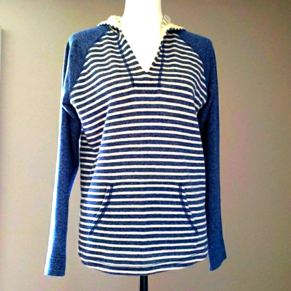 Chaps striped hoodie, small